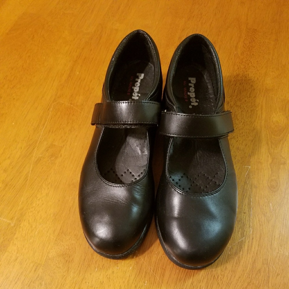 Propet comfort walking shoes